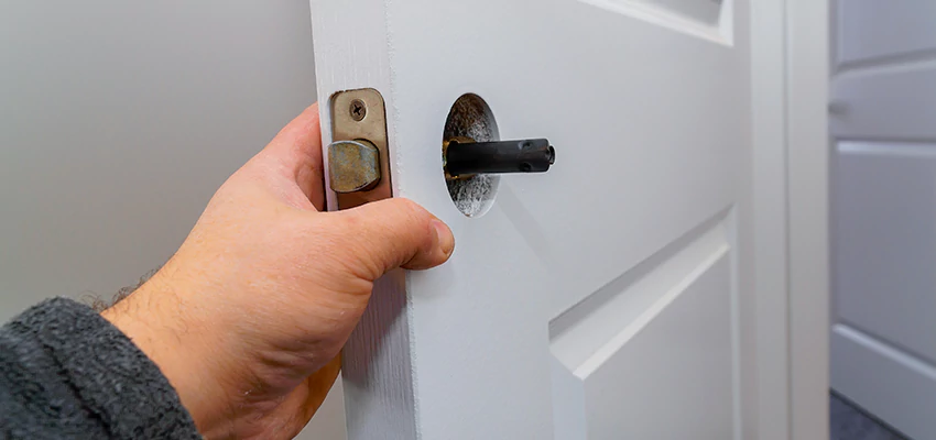 Nighttime Locksmith For Lock Repair in Westmont, IL