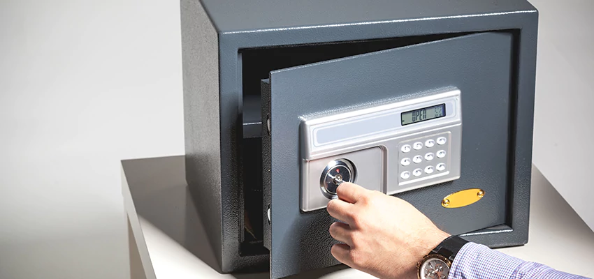 Jewelry Safe Unlocking Service in Westmont, Illinois