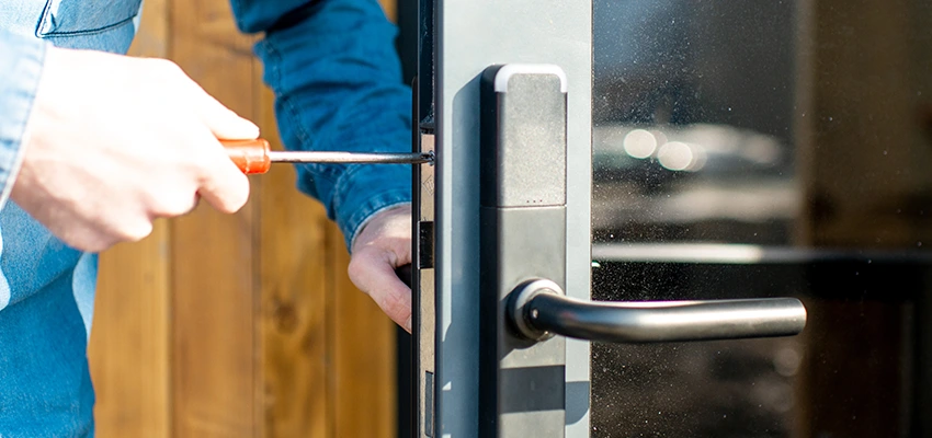 Aluminium Door Lock Replacement in Westmont, Illinois